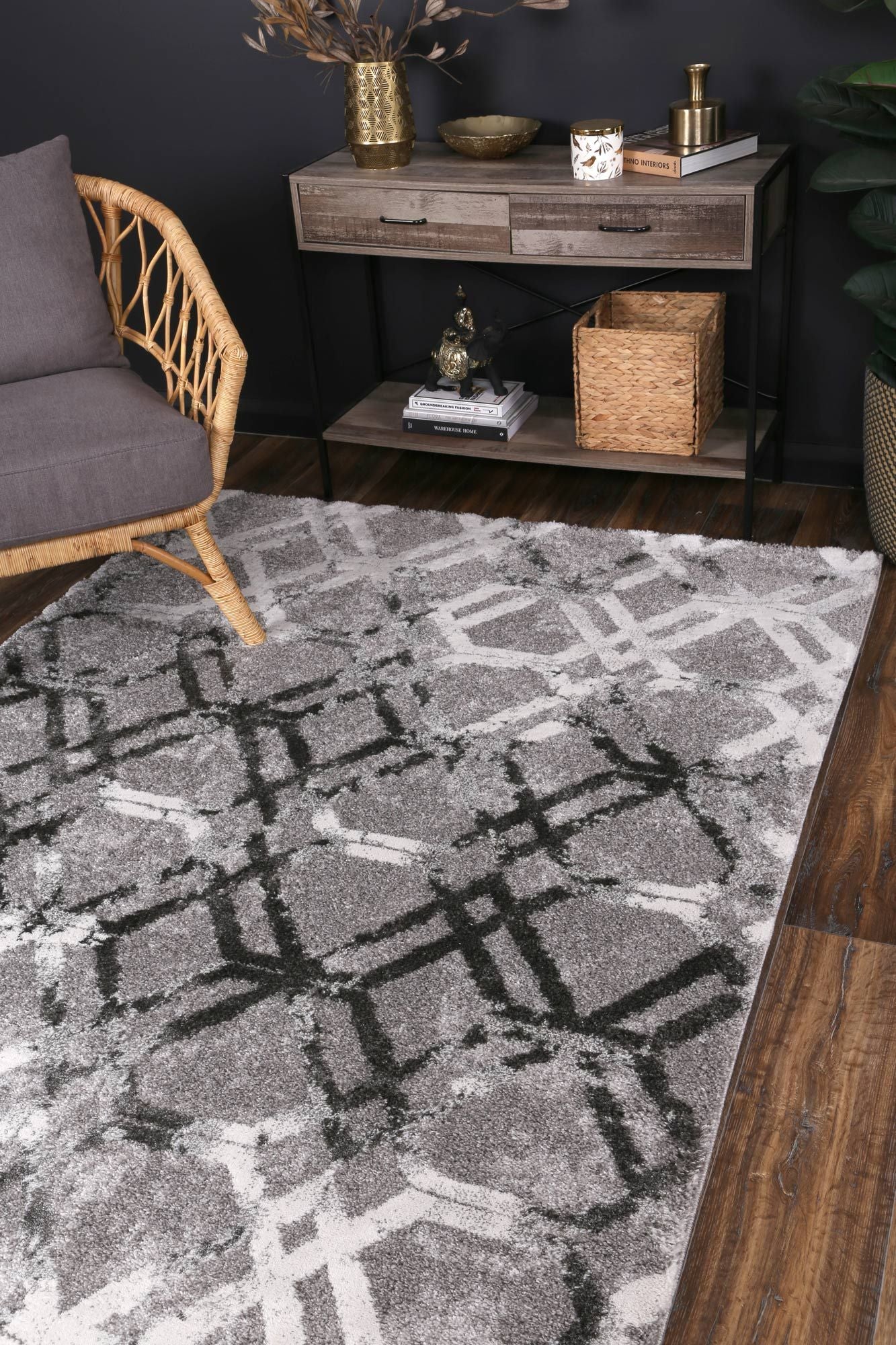 Yuzil Grey White Lattice Rug