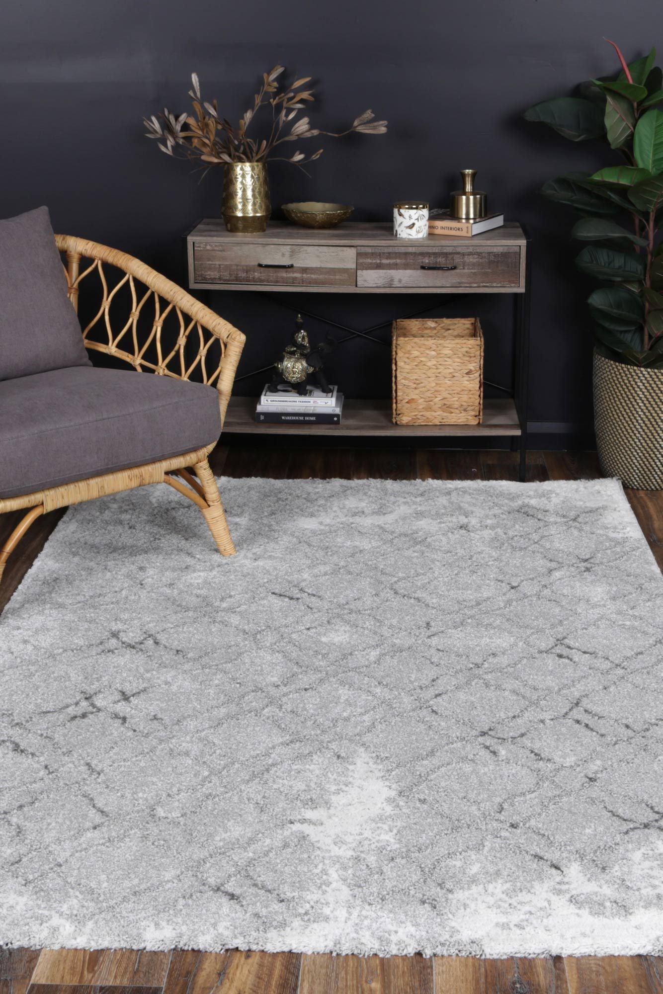 Yuzil Grey Transitional Rug