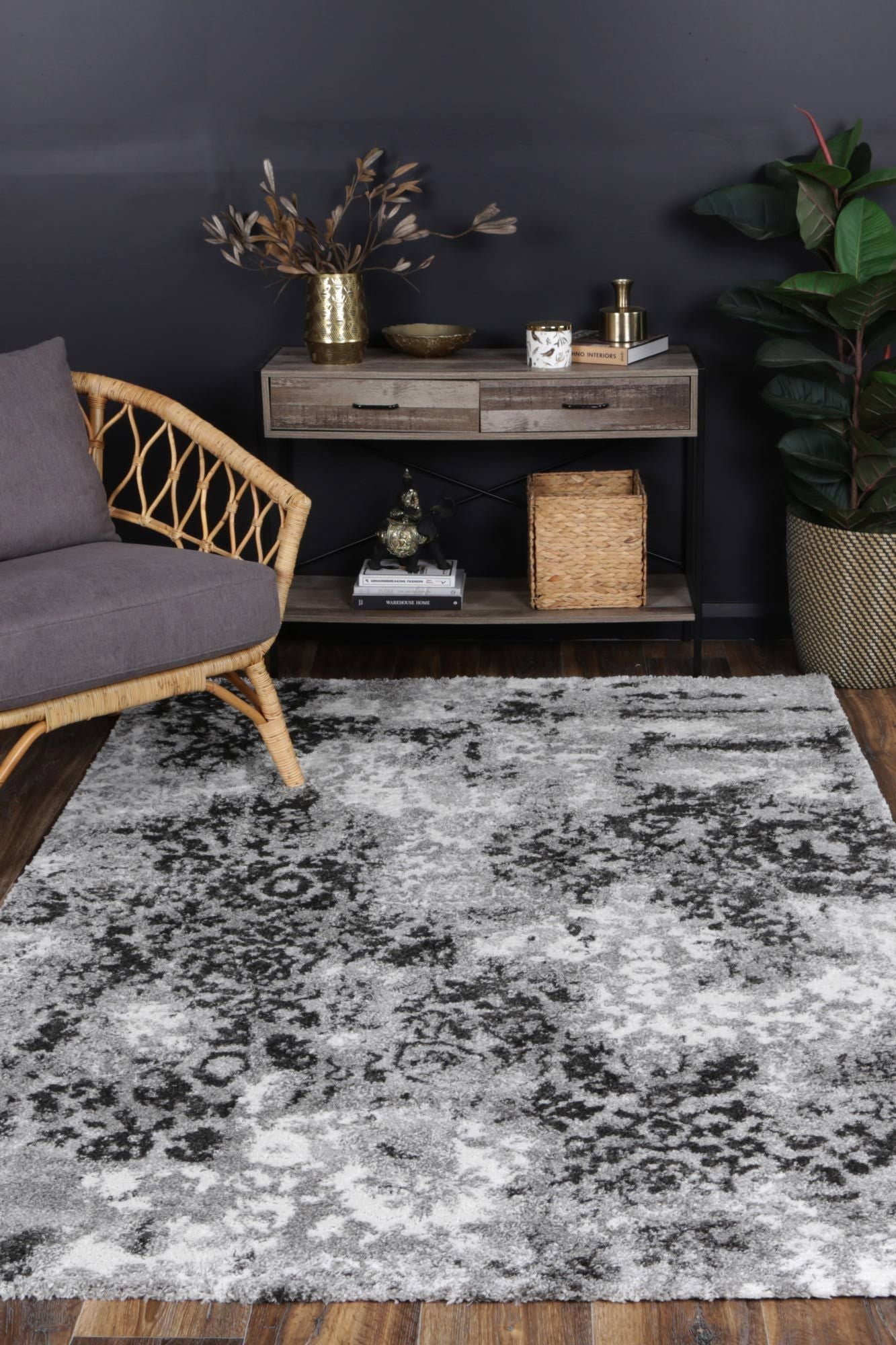 Yuzil Dark Grey Transitional Rug