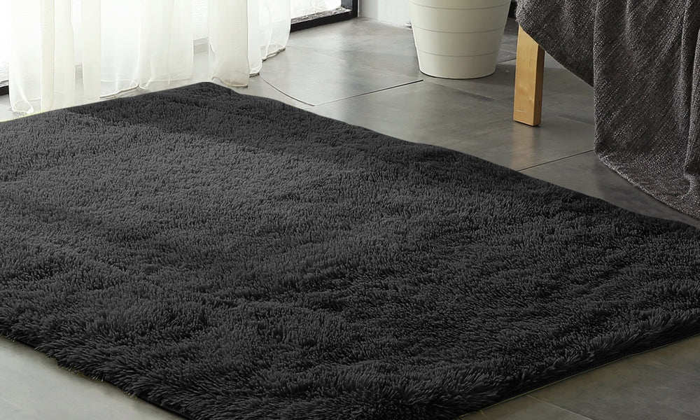 New Designer Shaggy Floor Confetti Rug Black 80x120cm