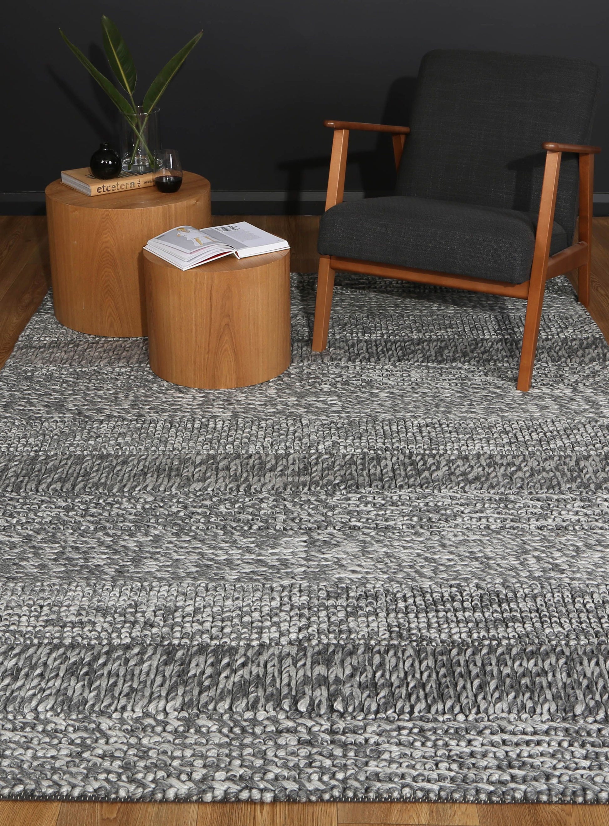 Zayna Grace Charcoal Wool Blend Rug